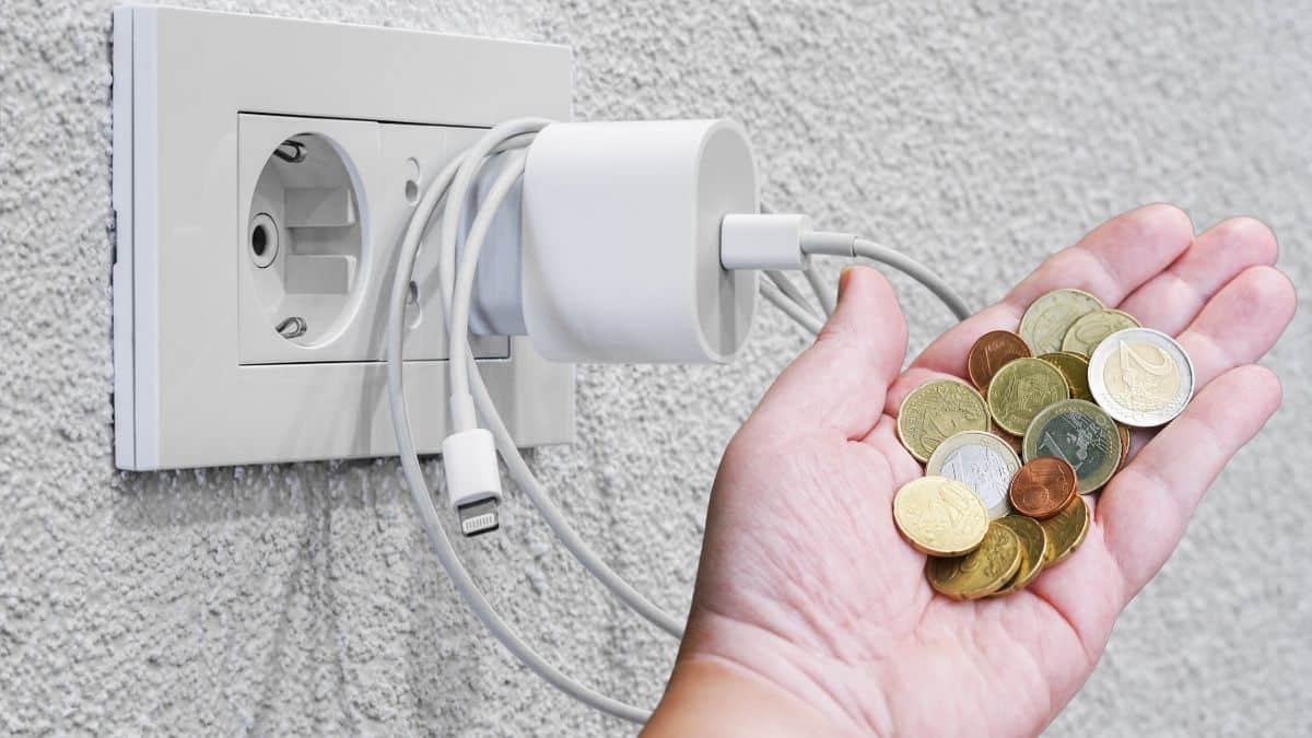 chargeur branché perte d'énergie sur la facture
