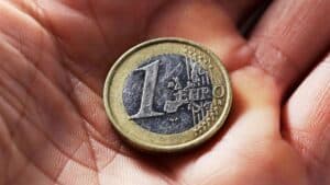 pièce 1 euro se revend cher
