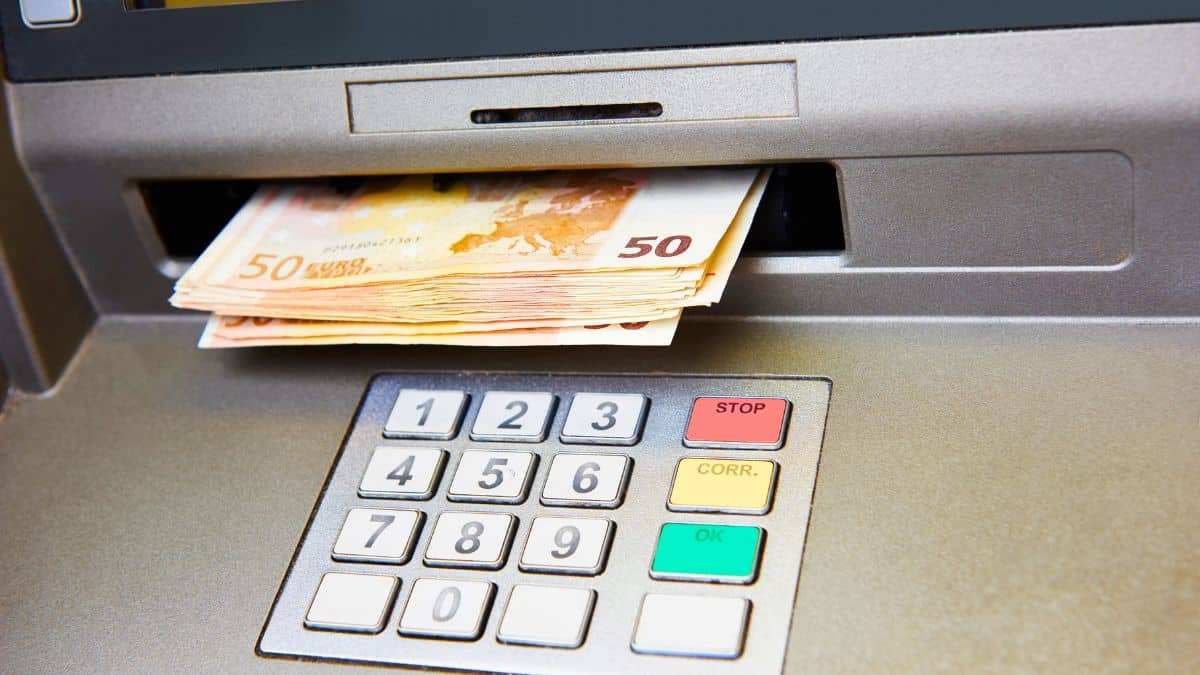 retrait distributeur de billets