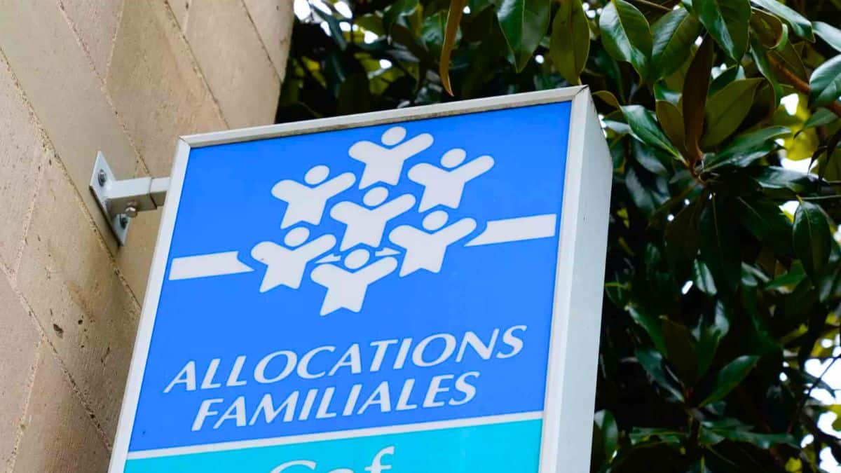 aides sociales en danger voici la décision du sénat concernant les étrangers titulaires d’un titre de séjour
