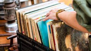 ces disques vinyles francais sont les plus recherches et se revendent une fortune les avez vous dans votre collection