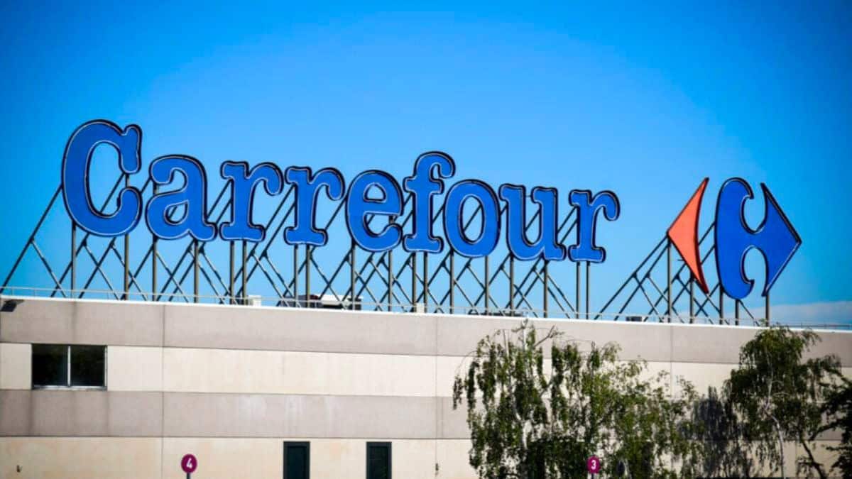 c’est officiel, voici la liste des 39 hypermarchés et supermarchés carrefour qui vont changer de main en 2025