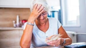 énorme perte de revenus pour les retraités à partir de cette date, découvrez à combien elle s’élève