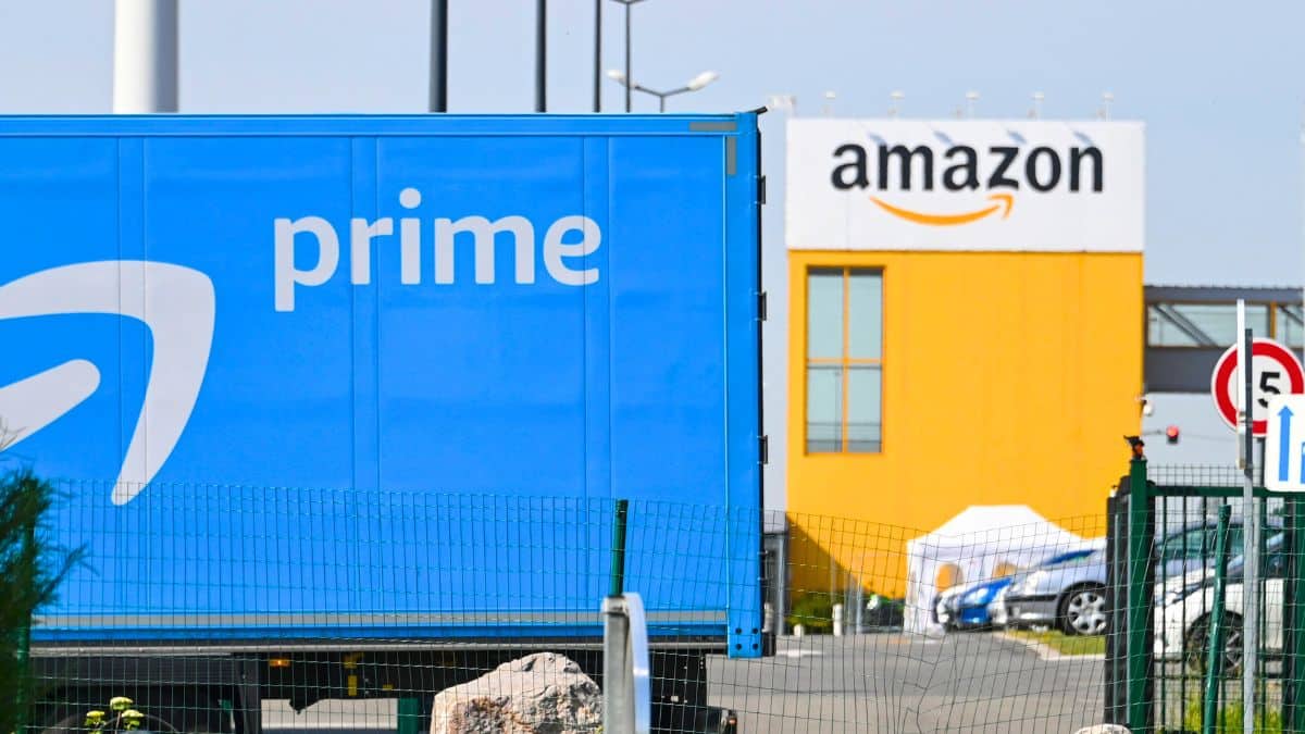 mauvaise nouvelle chez amazon cette purge inédite avec 14.000 suppressions d’emplois définitives