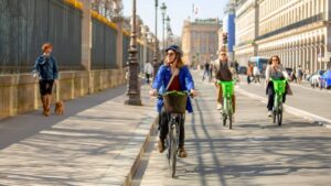 velo la decision est tombee pour cette pratique jugee beaucoup trop agressive chez les cyclistes elle est desormais interdite