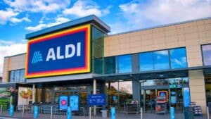 aldi ces supermarchés offrent des serviettes et des tampons gratuits pour les clientes depuis cette date