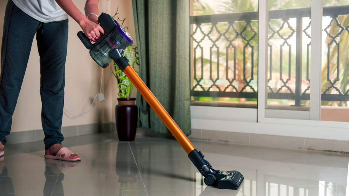 la fin de l’aspirateur balai approche ce robot intelligent à moins de 100 € dépasse toutes les attentes