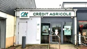 cest la fin pour le credit agricole la banque ferme brutalement ses portes dans cette grande ville