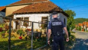squatteurs maison police
